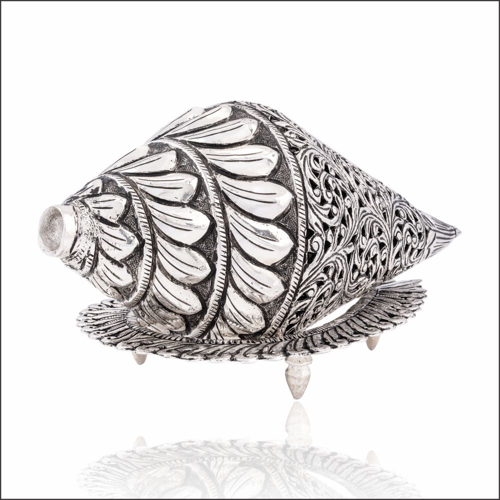 Aisshpra 92.5 Purity Silver Antique Style Vishnu Shankh with Stand Pooja Articles